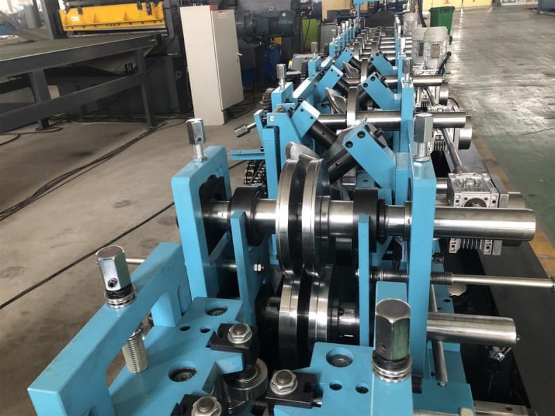 CZ型鋼成型機設備生產線 CZ型鋼成型機設備生產線