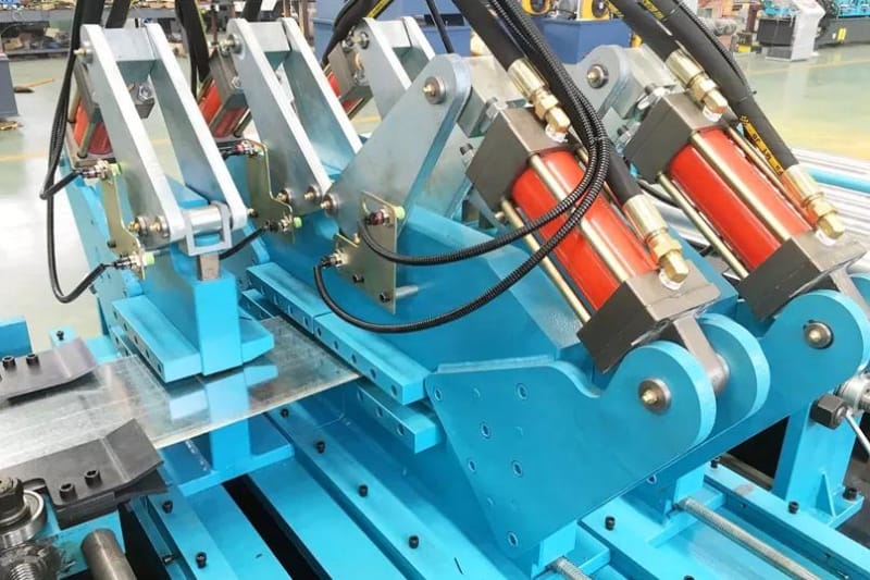 CZ型鋼成型機設備生產線 CZ型鋼成型機設備生產線