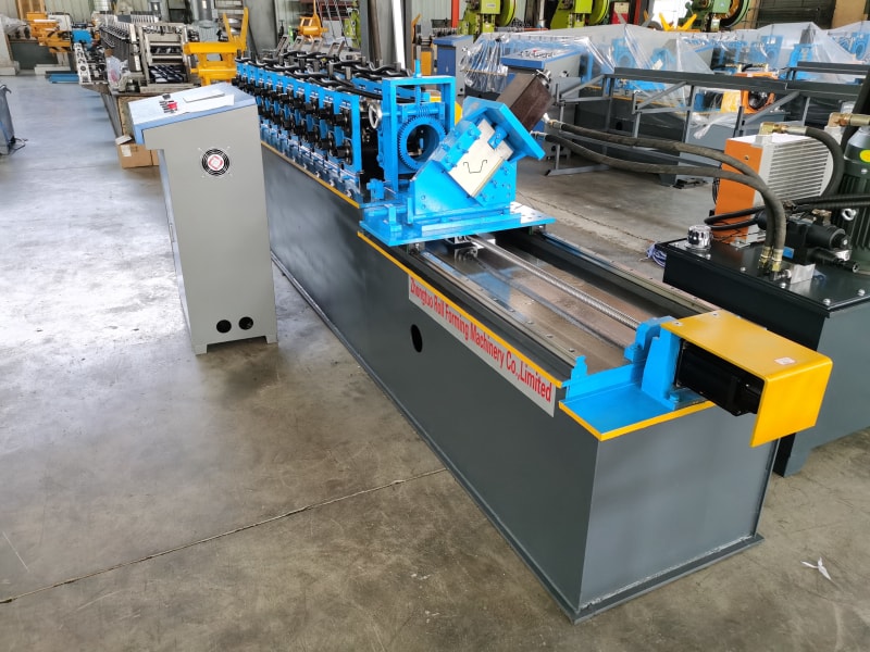 中拓高速自動小帽龍骨成型設備