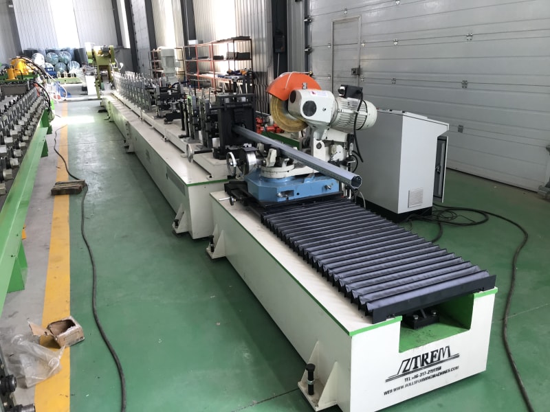 金屬卷簾門成型機 金屬卷簾門成型機