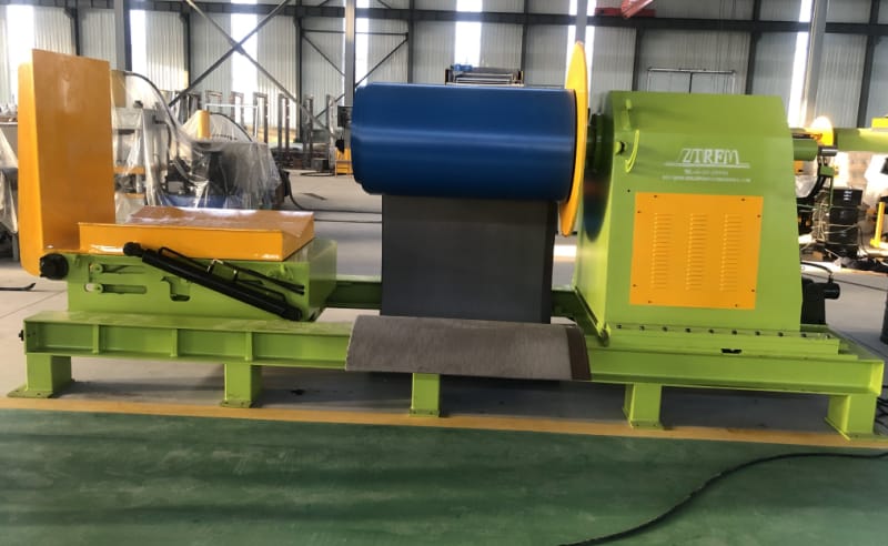 中拓冷彎熱覆膜金屬夾芯板材 中拓冷彎熱覆膜金屬夾芯板材