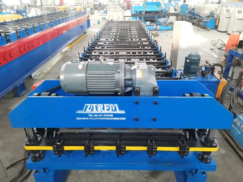 巴拿馬電動雙層壓瓦機設備