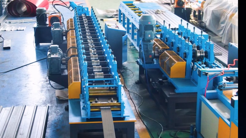 出口南非地區-小貨架橫梁成型機 出口南非地區-小貨架橫梁成型機