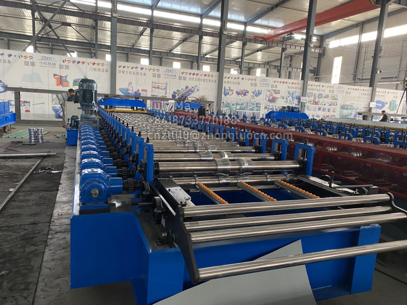 提高產量:選擇合適屋面板機械的指南 提高產量:選擇合適屋面板機械的指南