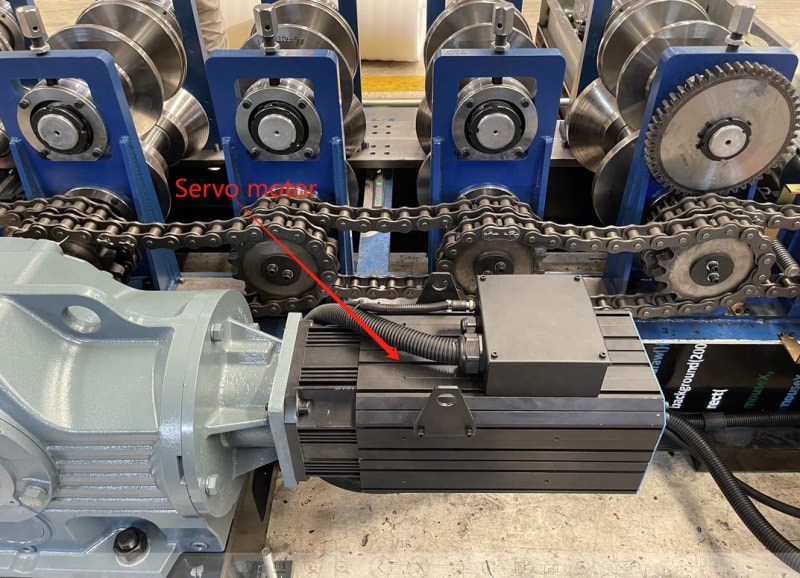 巴西客戶全自動PLC觸摸屏尺寸可調節CZ型鋼設備 巴西客戶全自動PLC觸摸屏尺寸可調節CZ型鋼設備