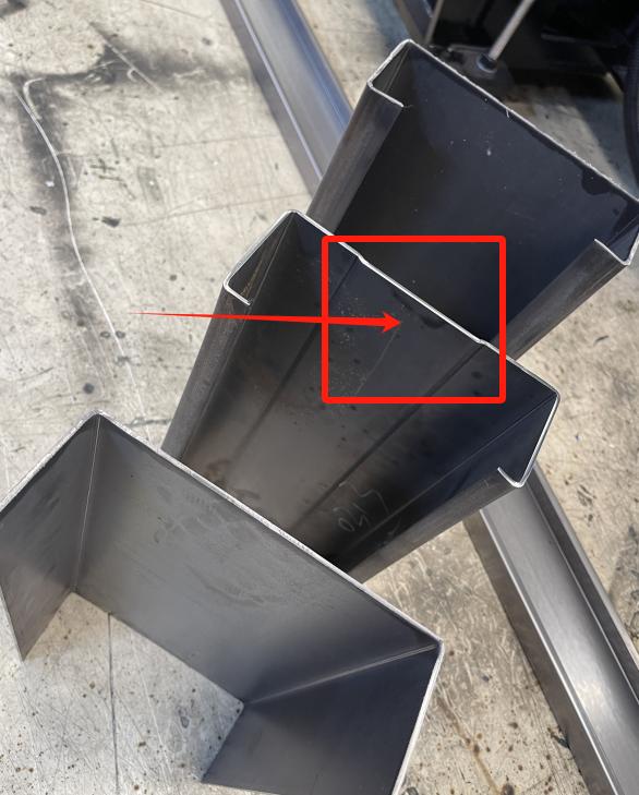 巴西客戶全自動PLC觸摸屏尺寸可調節CZ型鋼設備 巴西客戶全自動PLC觸摸屏尺寸可調節CZ型鋼設備