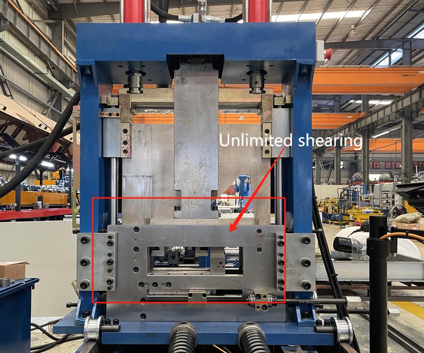 巴西客戶全自動PLC觸摸屏尺寸可調節CZ型鋼設備 巴西客戶全自動PLC觸摸屏尺寸可調節CZ型鋼設備