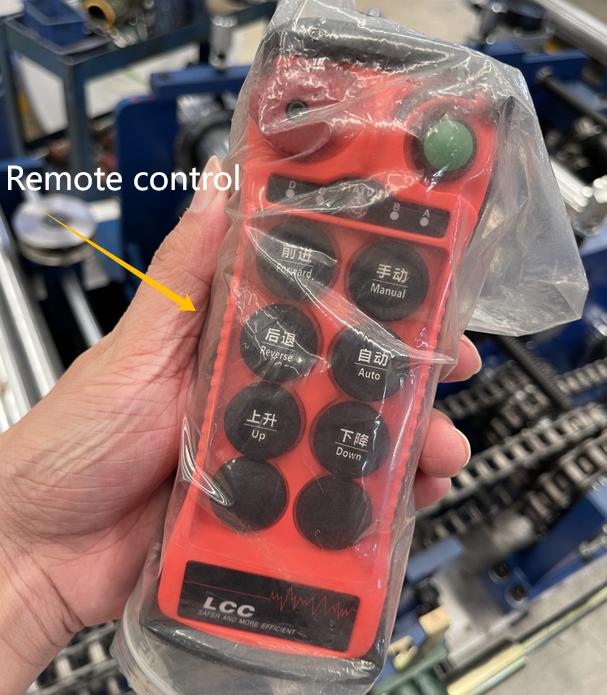 巴西客戶全自動PLC觸摸屏尺寸可調節CZ型鋼設備 巴西客戶全自動PLC觸摸屏尺寸可調節CZ型鋼設備