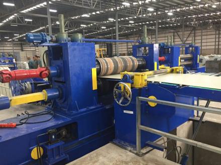 適用于 0.4 毫米至 5.0 毫米厚度的高速高精度金屬縱剪切生產線 適用于 0.4 毫米至 5.0 毫米厚度的高速高精度金屬縱剪切生產線