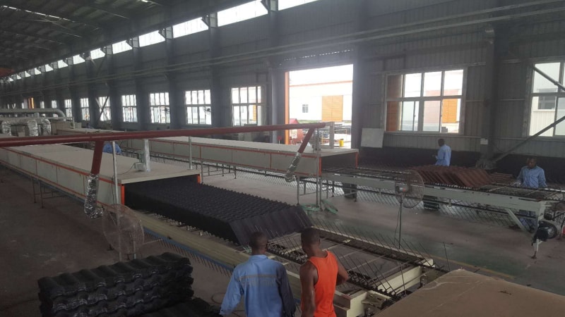 彩色石涂鋼屋面瓦生產線:現代耐用的屋面解決方案 彩色石涂鋼屋面瓦生產線:現代耐用的屋面解決方案