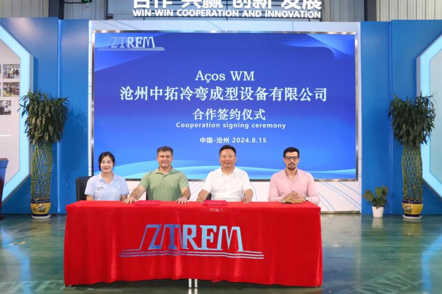 品質(zhì)鑄就信任：巴西客戶批量采購PU復(fù)合板、琉璃瓦及TR35單板成型機