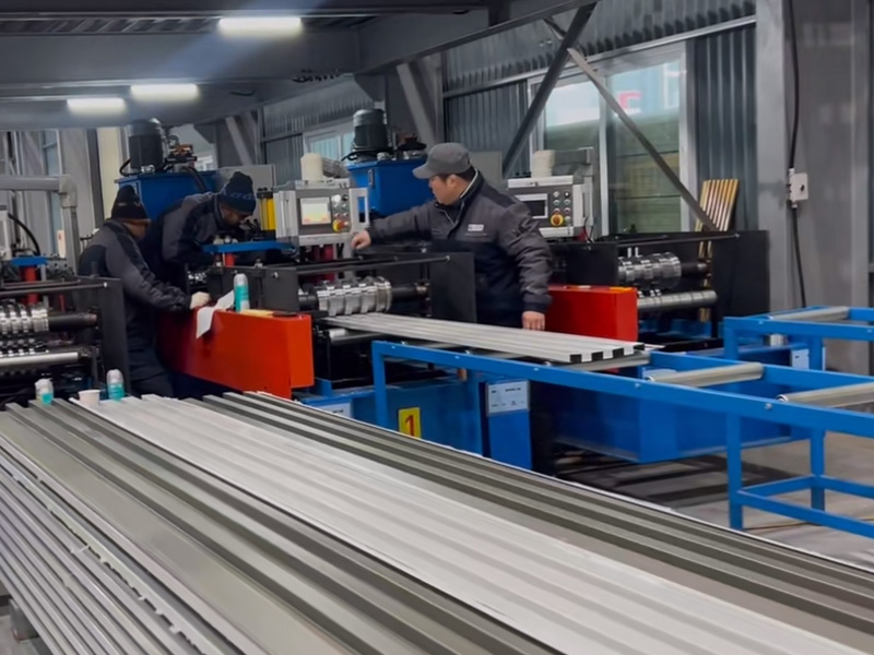 跳出 “內卷” 漩渦!中拓冷彎聯合韓方研發光伏屋面板型,邁向綠色能源新時代 跳出 “內卷” 漩渦!中拓冷彎聯合韓方研發光伏屋面板型,邁向綠色能源新時代