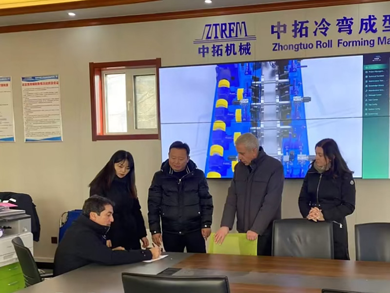 2025中拓冷彎開年大捷！新年新征程中拓冷彎門框機敲開西班牙市場大門