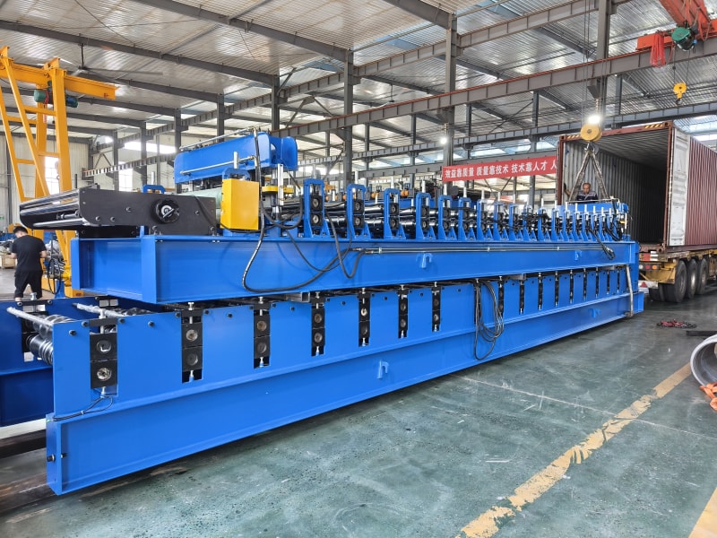 中拓冷彎裝箱發(fā)運(yùn)如火如荼,細(xì)節(jié)把控詮釋對(duì)客戶的鄭重承諾,七箱設(shè)備同日啟程奔赴多國,裝箱環(huán)節(jié)彰顯責(zé)任擔(dān)當(dāng) 中拓冷彎裝箱發(fā)運(yùn)如火如荼,細(xì)節(jié)把控詮釋對(duì)客戶的鄭重承諾,七箱設(shè)備同日啟程奔赴多國,裝箱環(huán)節(jié)彰顯責(zé)任擔(dān)當(dāng)