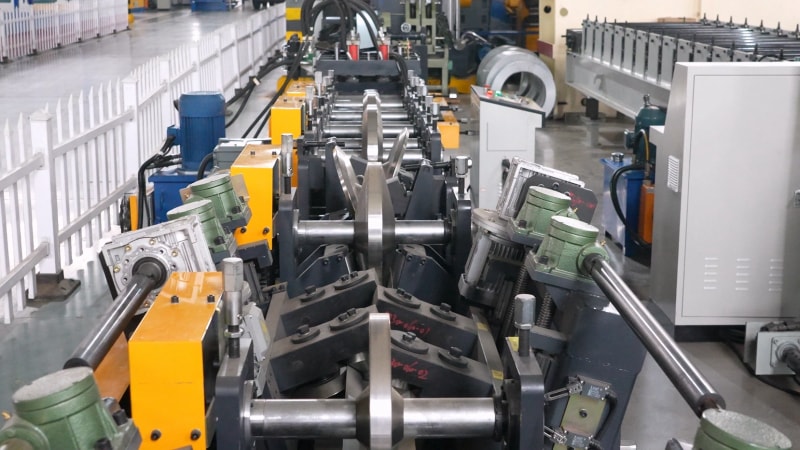 輕質+智能操作:冷彎型鋼領域的革新之作,中拓冷彎印度帽子型型鋼機,一站式生產解決方案:解析中拓冷彎印度帽子型型鋼機的核心優勢 輕質+智能操作:冷彎型鋼領域的革新之作,中拓冷彎印度帽子型型鋼機,一站式生產解決方案:解析中拓冷彎印度帽子型型鋼機的核心優勢